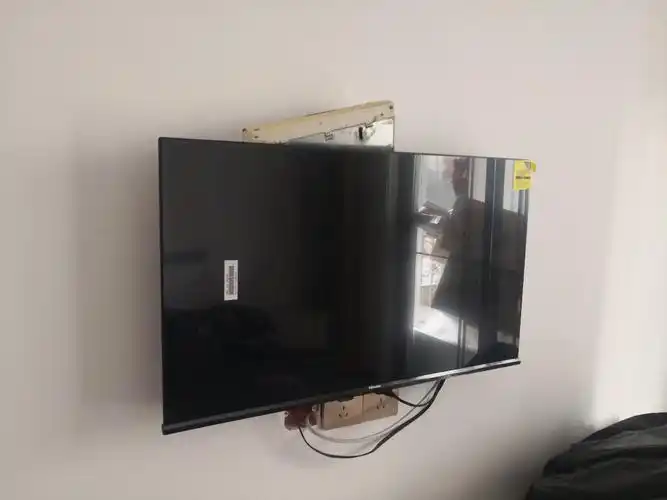 电视 32英寸彩电 高清 悬浮全面屏 卧室小型家用智能液晶平板电视机32