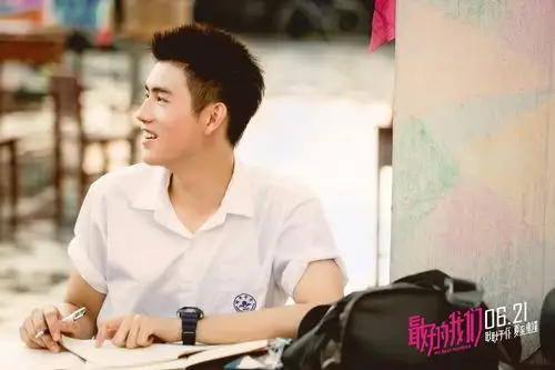 《最好的我们》发布新剧照 陈飞宇穿校服造型曝光